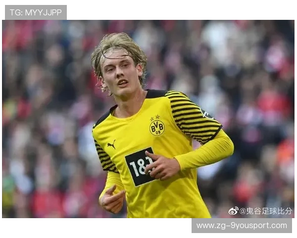 多特布兰特精彩任意球再现出色技术，领跑足坛风潮