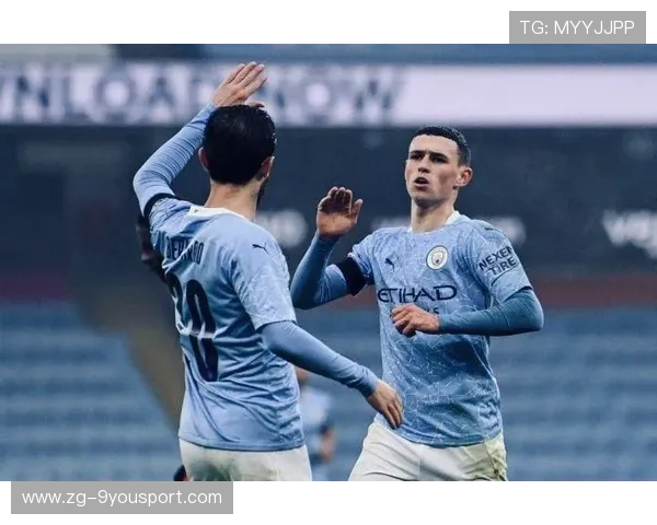 曼城中场轮转默契，福登插上传中造点机会