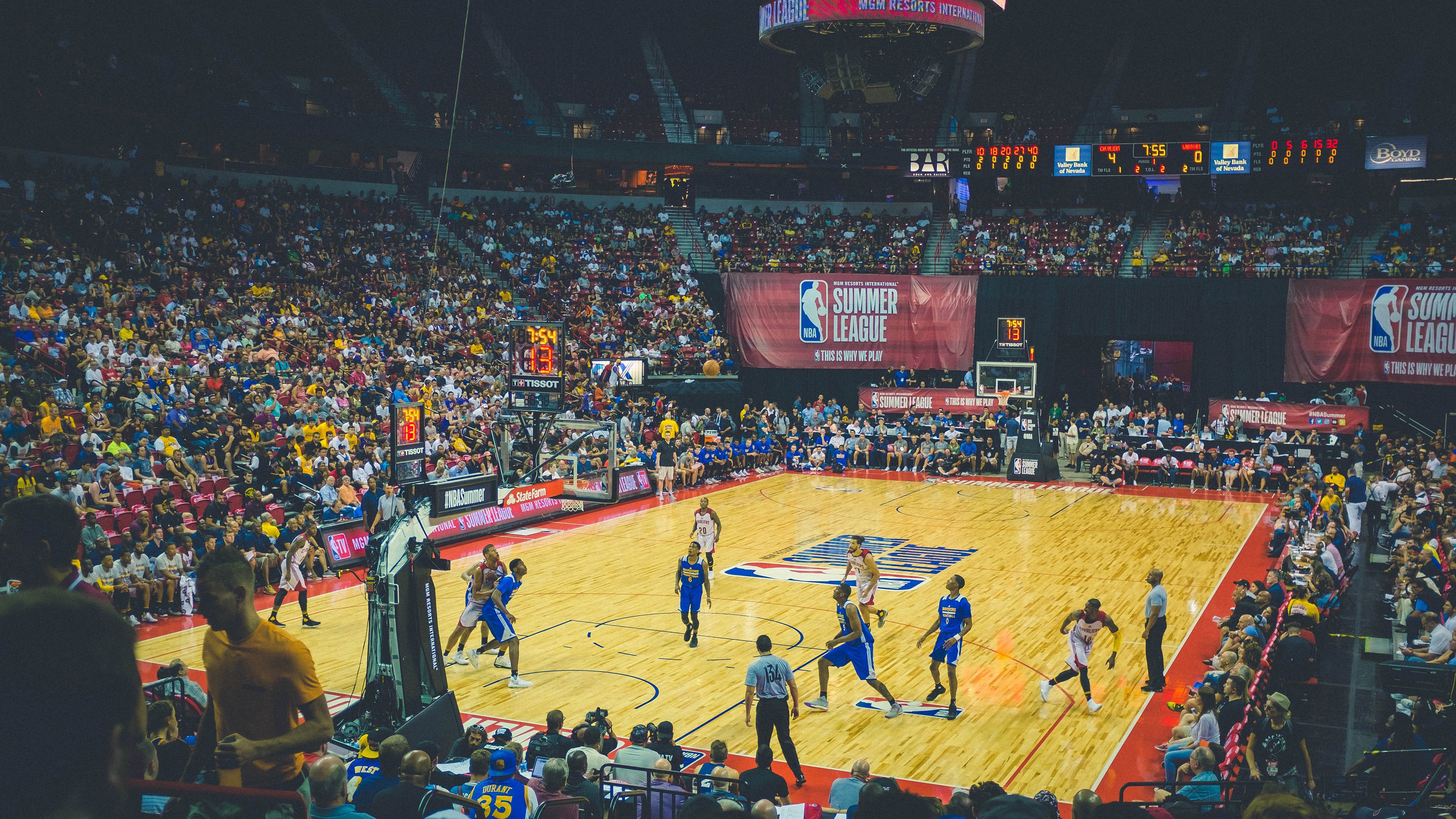 麦肯齐:迅猛的突破和精准的脚法,成为全黑队反击的核心力量,麦肯齐分了多少钱